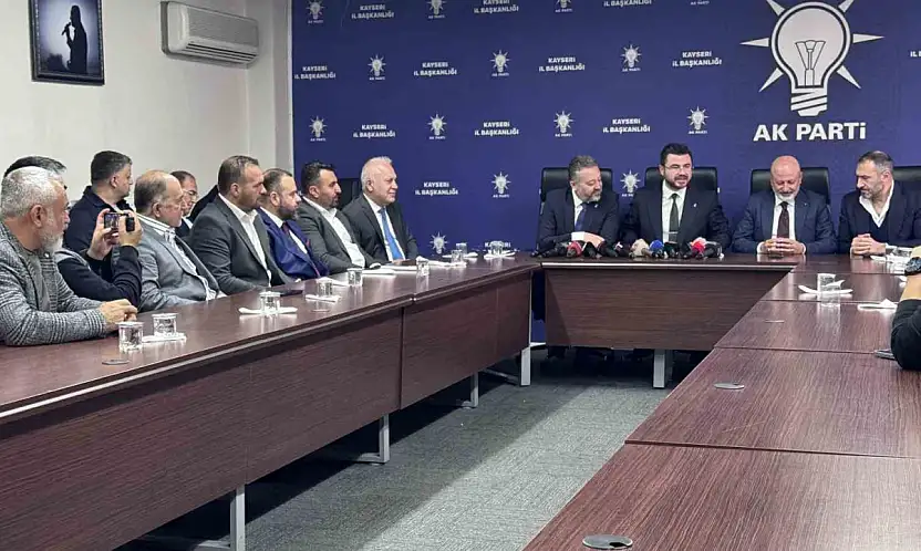 Yeniden Refah Partisi'nden istifa eden 4 meclis üyesi AK Parti'ye geçti