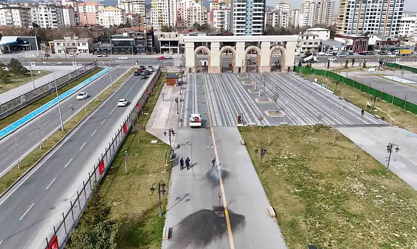 Yeşil alanlarda ilaçlama seferberliği başladı