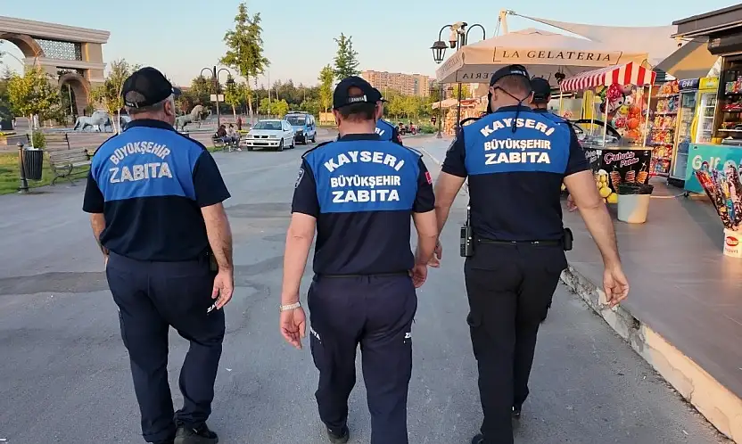 Zabıtanın Millet Bahçesi'ndeki denetimleri devam ediyor
